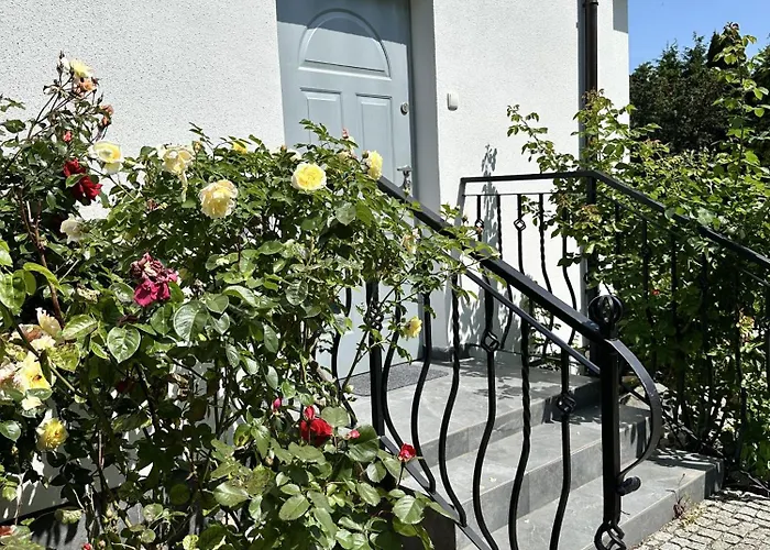 Pokoje i Apartamenty SOL